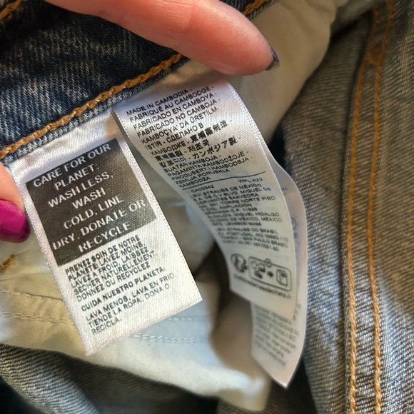 Levi’s Wedgie Slim Straight Ripped Jeans - Picture 5 of 14